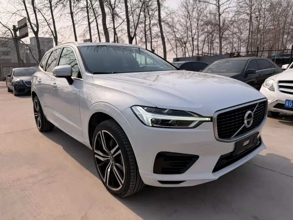 VOLVO XC60 PLUG IN HYBRID