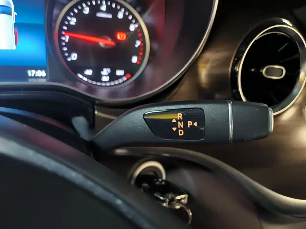 Mercedes-Benz V-Class — миниатюра 14