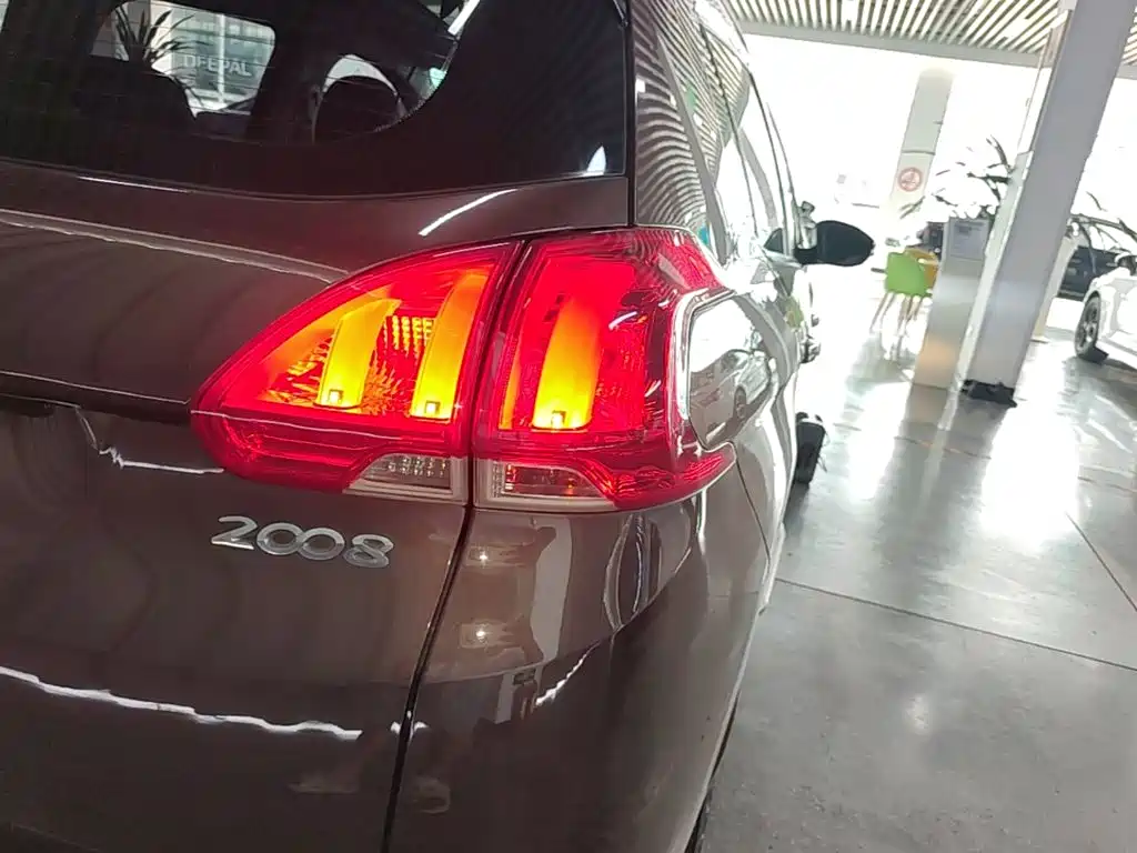 Peugeot 2008 — миниатюра 24