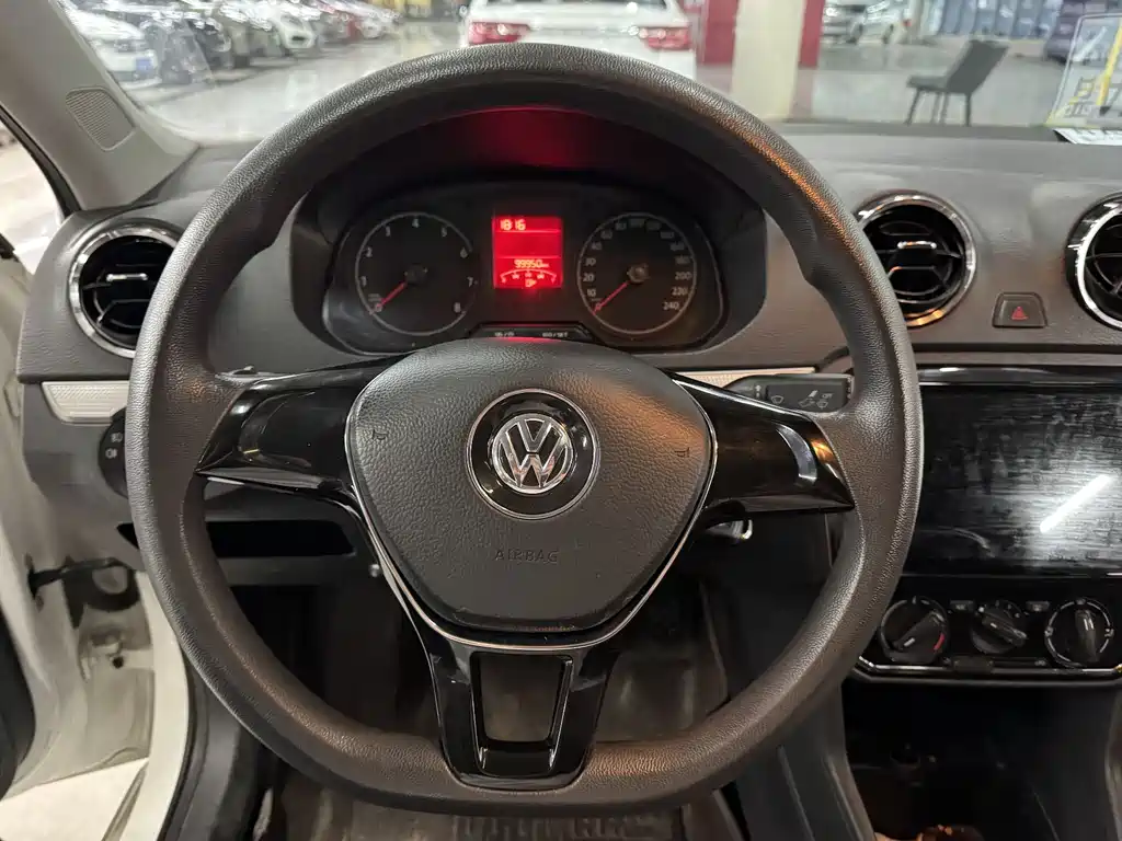 Volkswagen Jetta — миниатюра 10