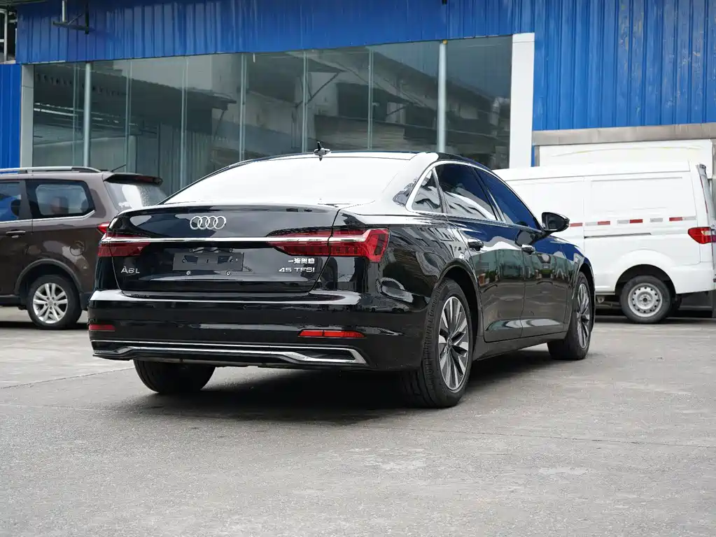 Audi A6L — миниатюра 7