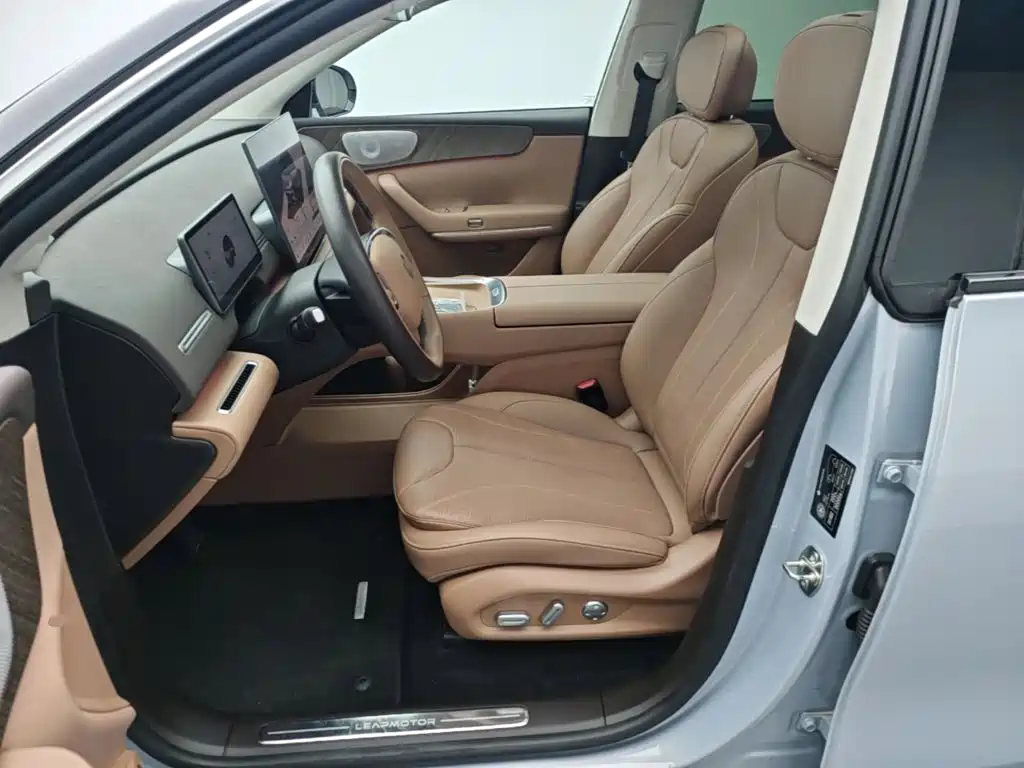 Leapmotor Leapmotor C11 — миниатюра 15