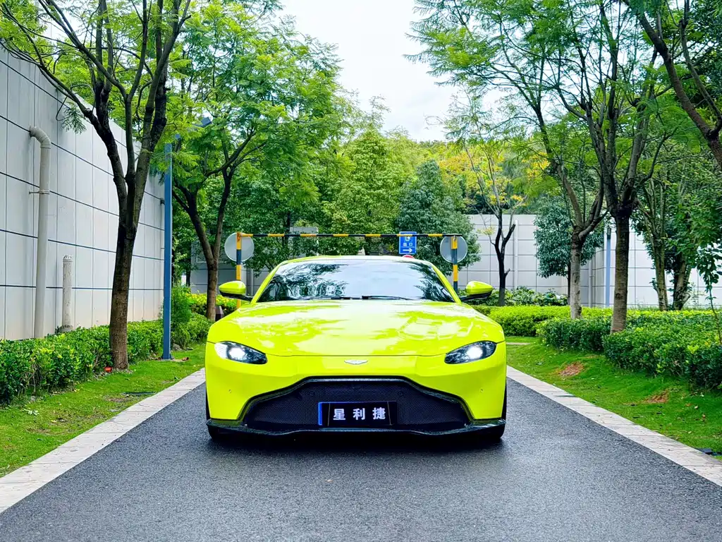 Aston Martin V8 Vantage — миниатюра 4