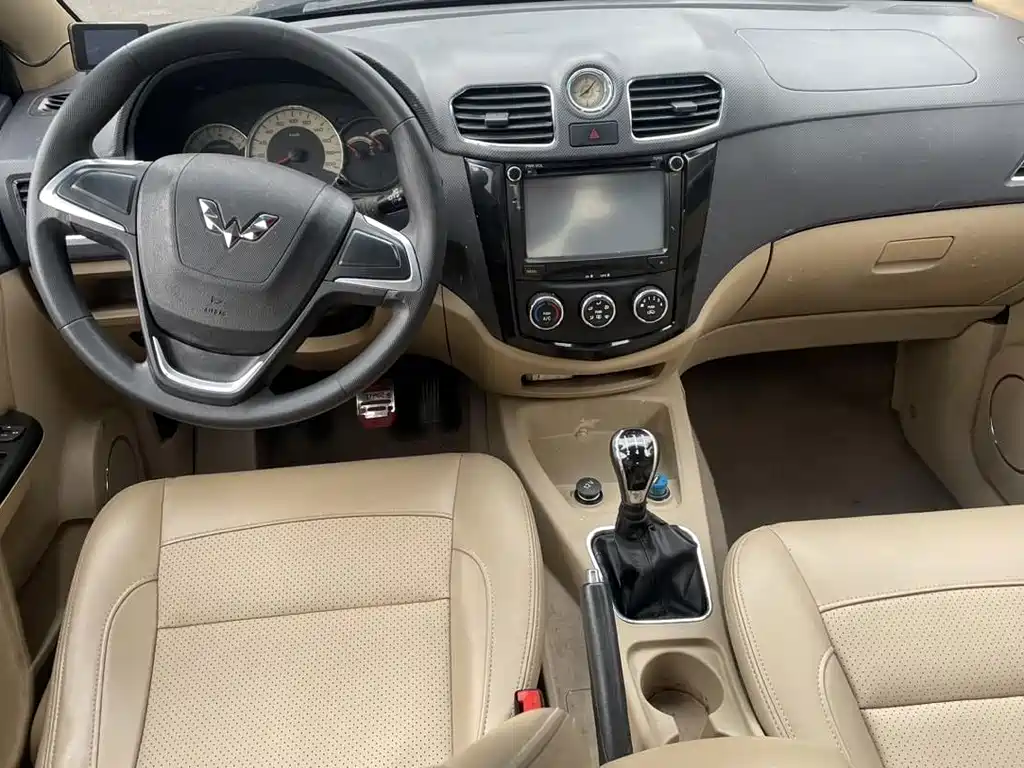 Wuling Hongguang — миниатюра 4
