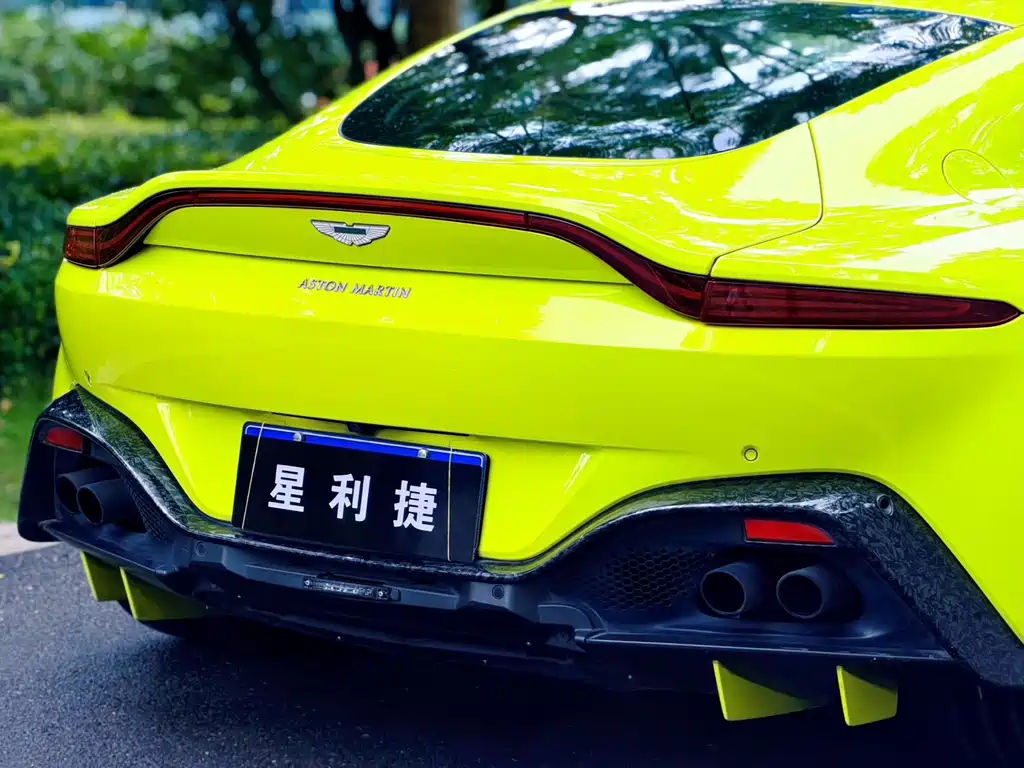 Aston Martin V8 Vantage — миниатюра 9