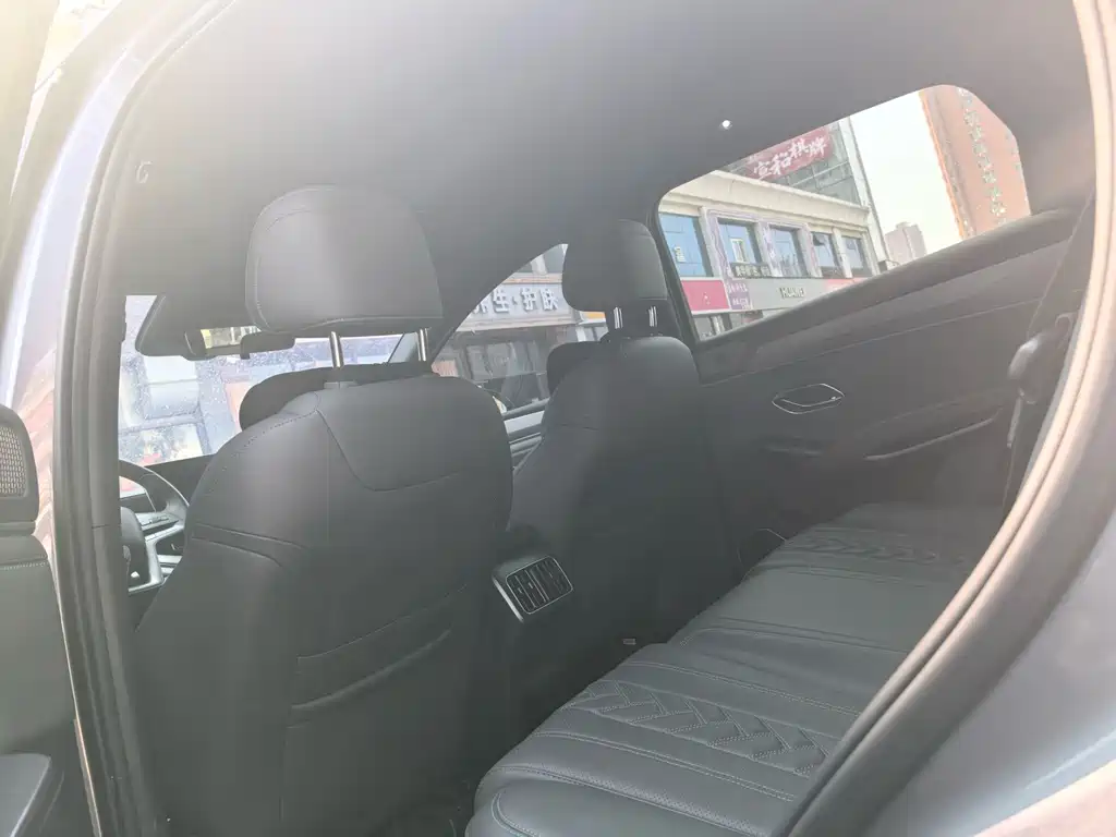 BYD L DM-i — миниатюра 6