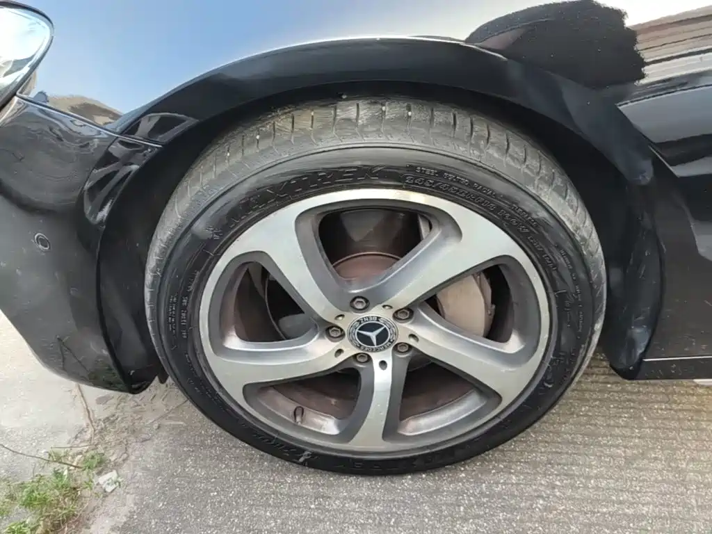 Mercedes-Benz E-Class — миниатюра 23