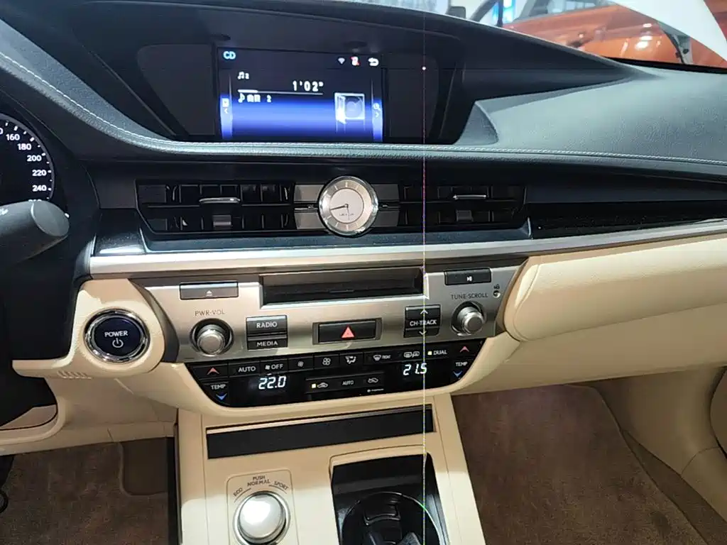 Lexus ES — миниатюра 13