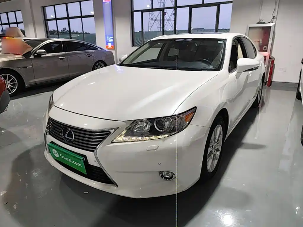 Lexus ES — миниатюра 2