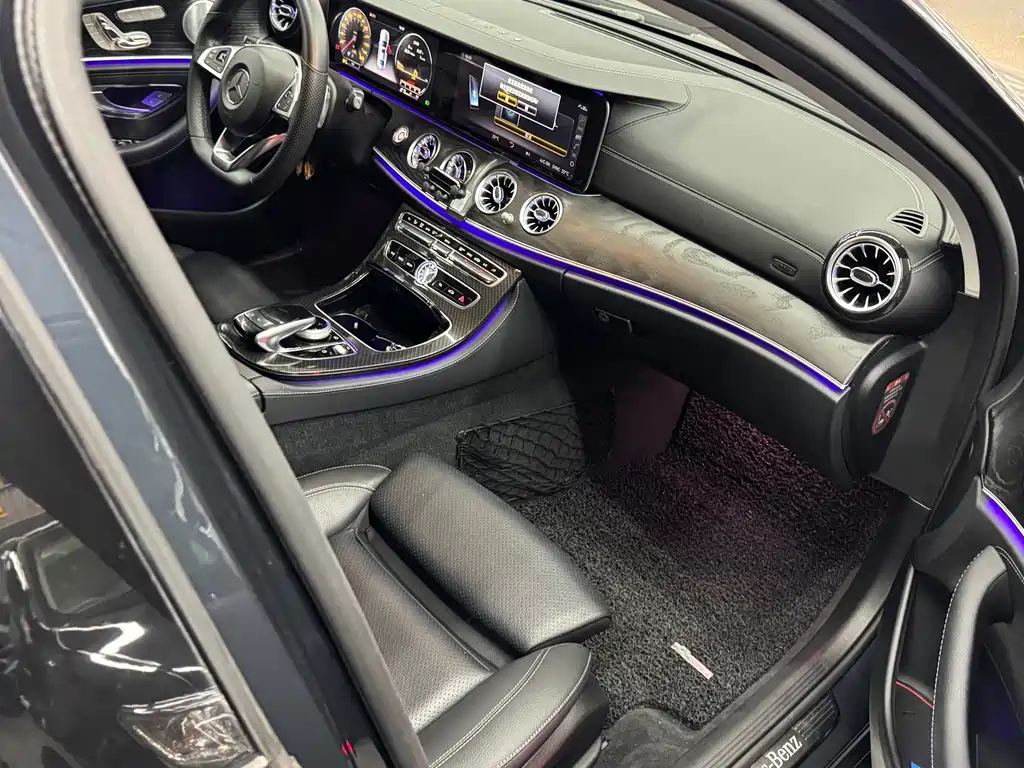 Mercedes-Benz E-Class — миниатюра 18