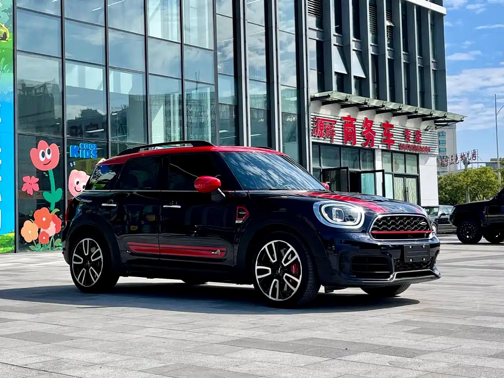 MINI JCW COUNTRYMAN