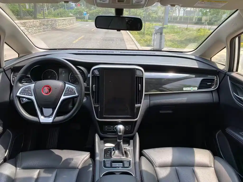 BYD MAX - фото 10