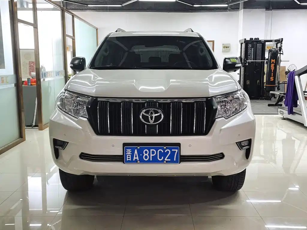 TOYOTA PRADO