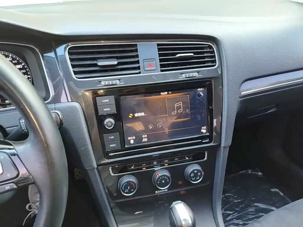 Volkswagen Golf — миниатюра 13
