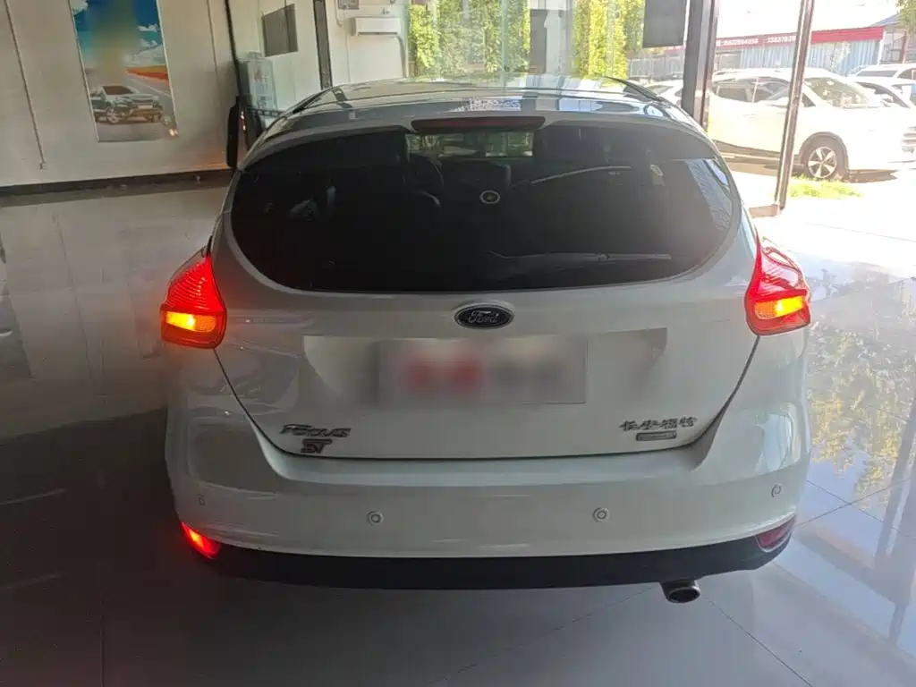 Ford Focus — миниатюра 6