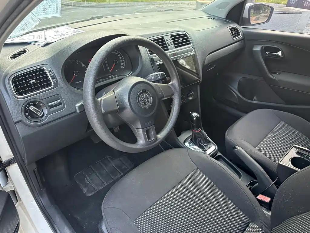 Volkswagen Polo — миниатюра 14