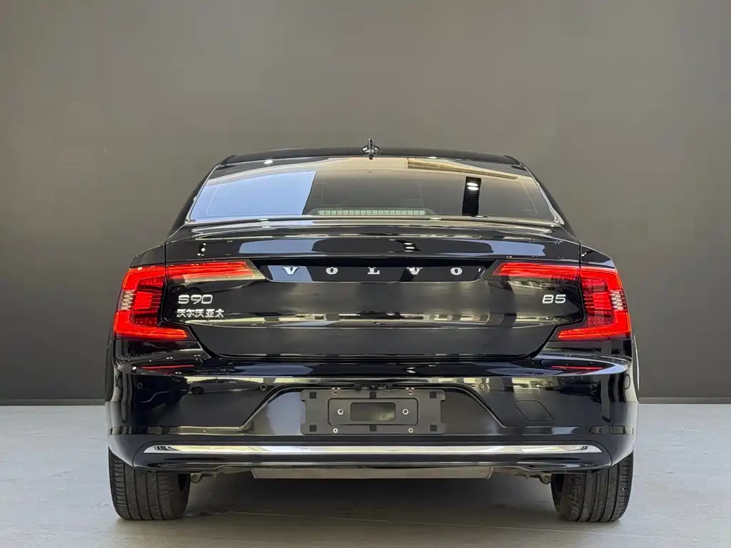 Volvo S90 — миниатюра 5