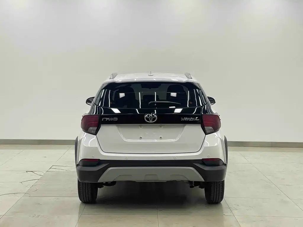 Toyota Yaris L — миниатюра 9