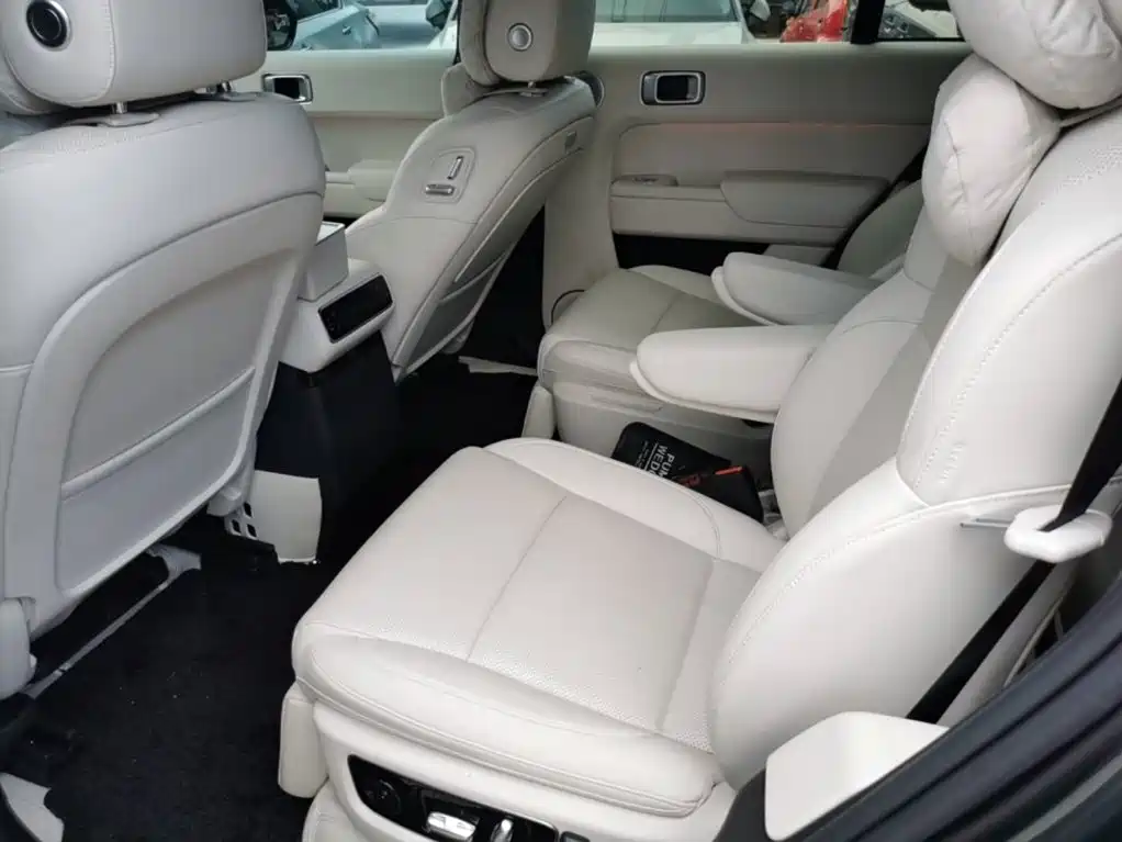 Li Auto Li L8 — миниатюра 17
