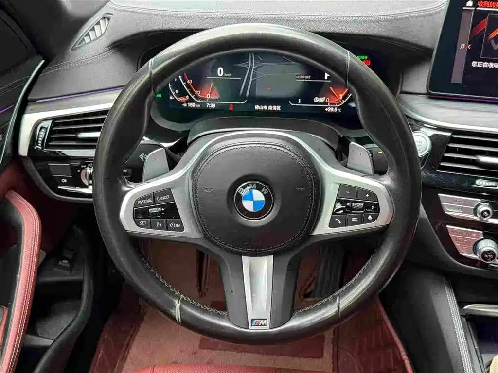 BMW 5 Series — миниатюра 6
