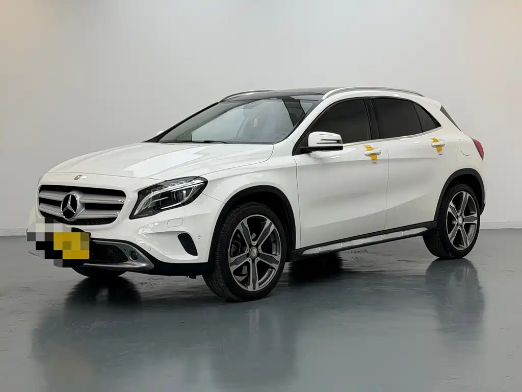 Mercedes-Benz GLA 2015