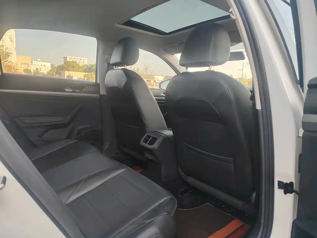 Volkswagen Lavida — миниатюра 13