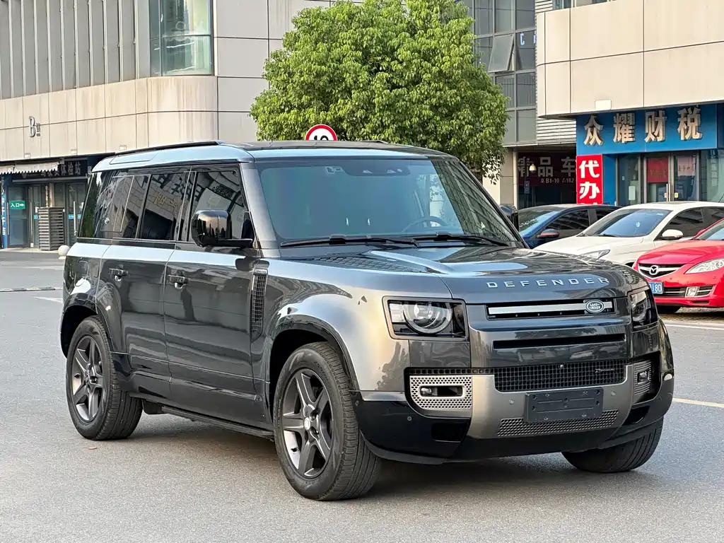 Land Rover Defender — миниатюра 2