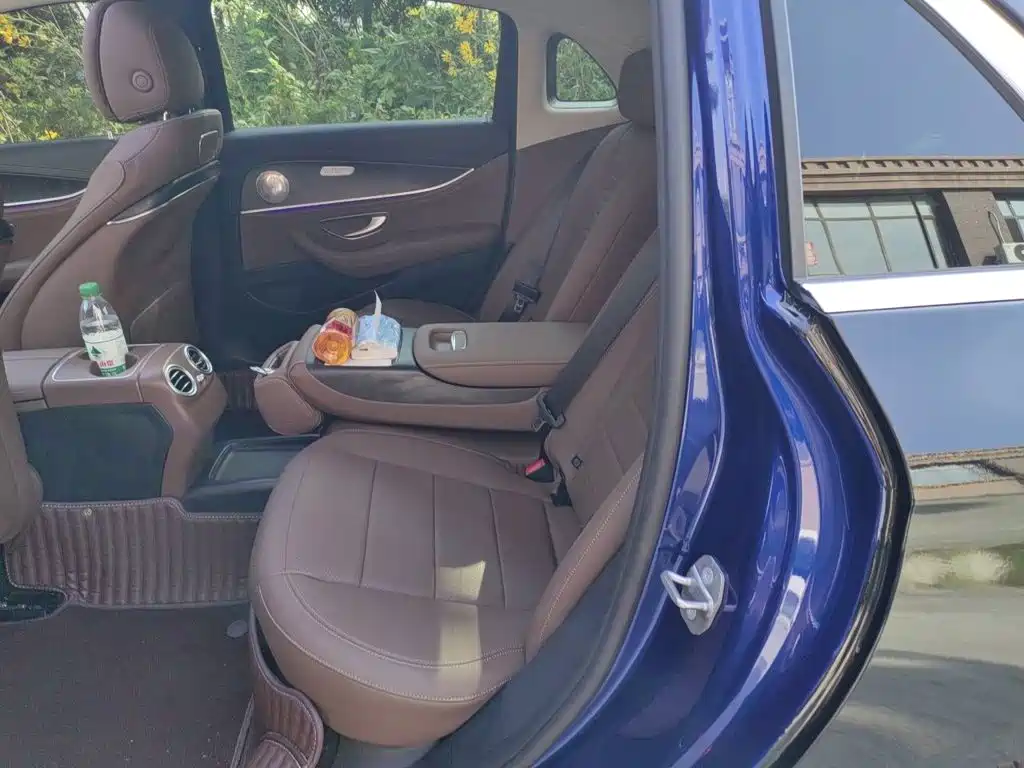 Mercedes-Benz E-Class — миниатюра 15
