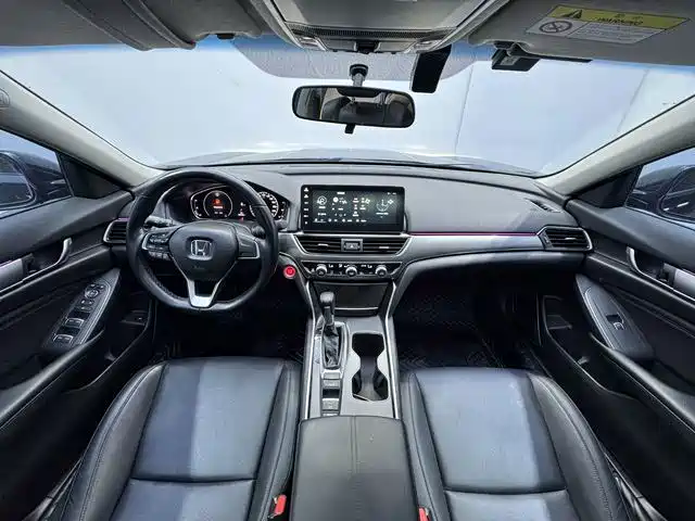 Honda Accord — миниатюра 9