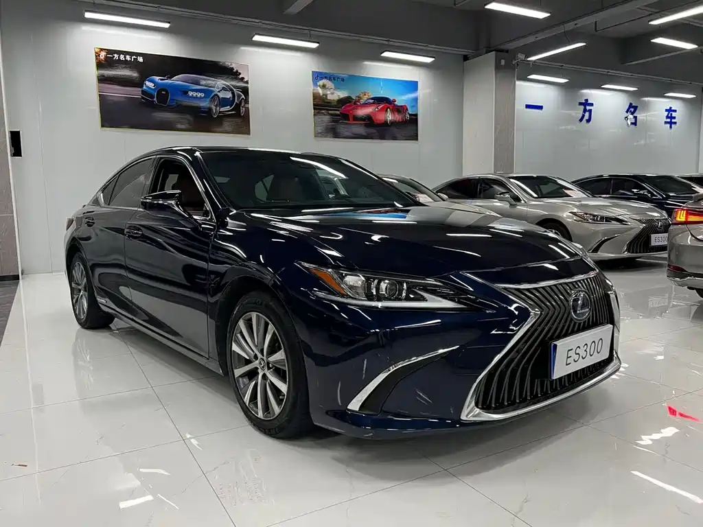 Lexus ES 2020 300h