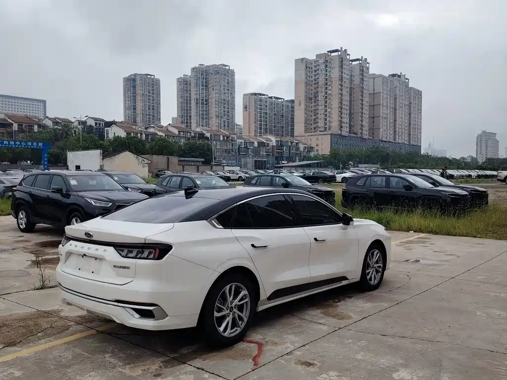 Ford Mondeo — миниатюра 4