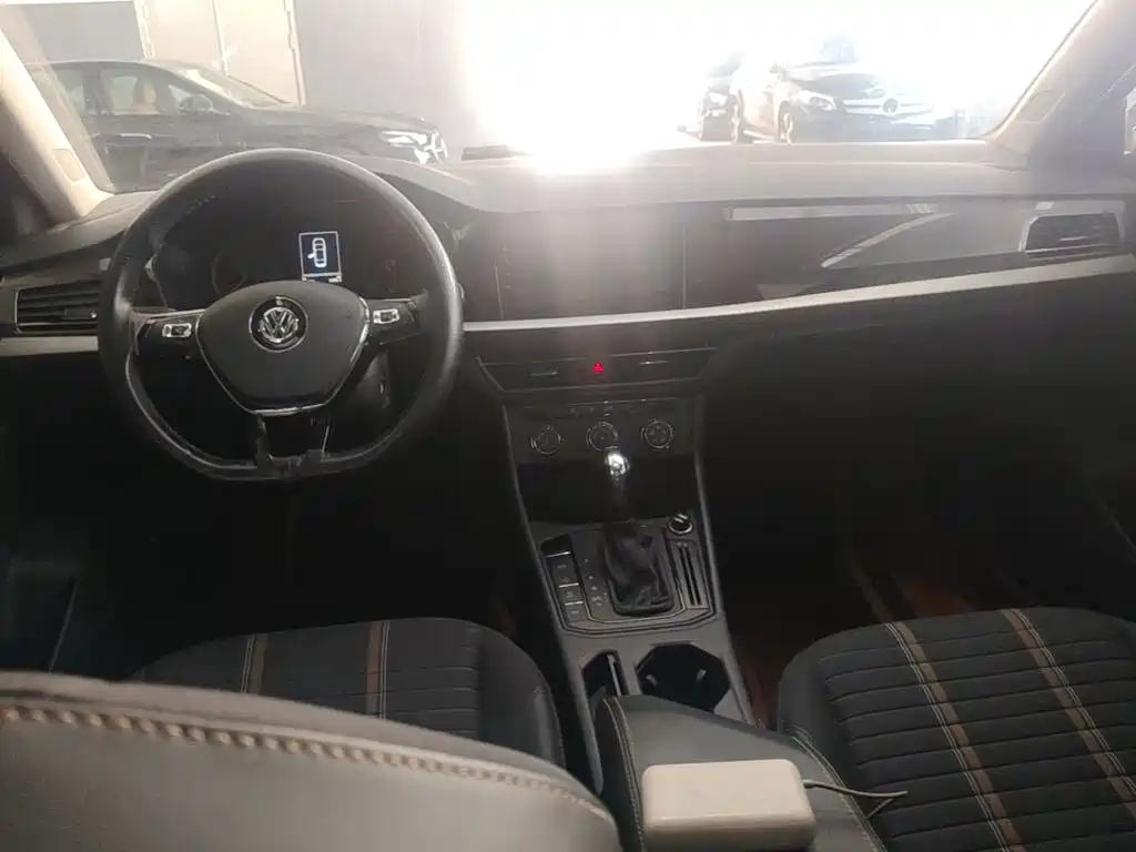 Volkswagen Lavida — миниатюра 6