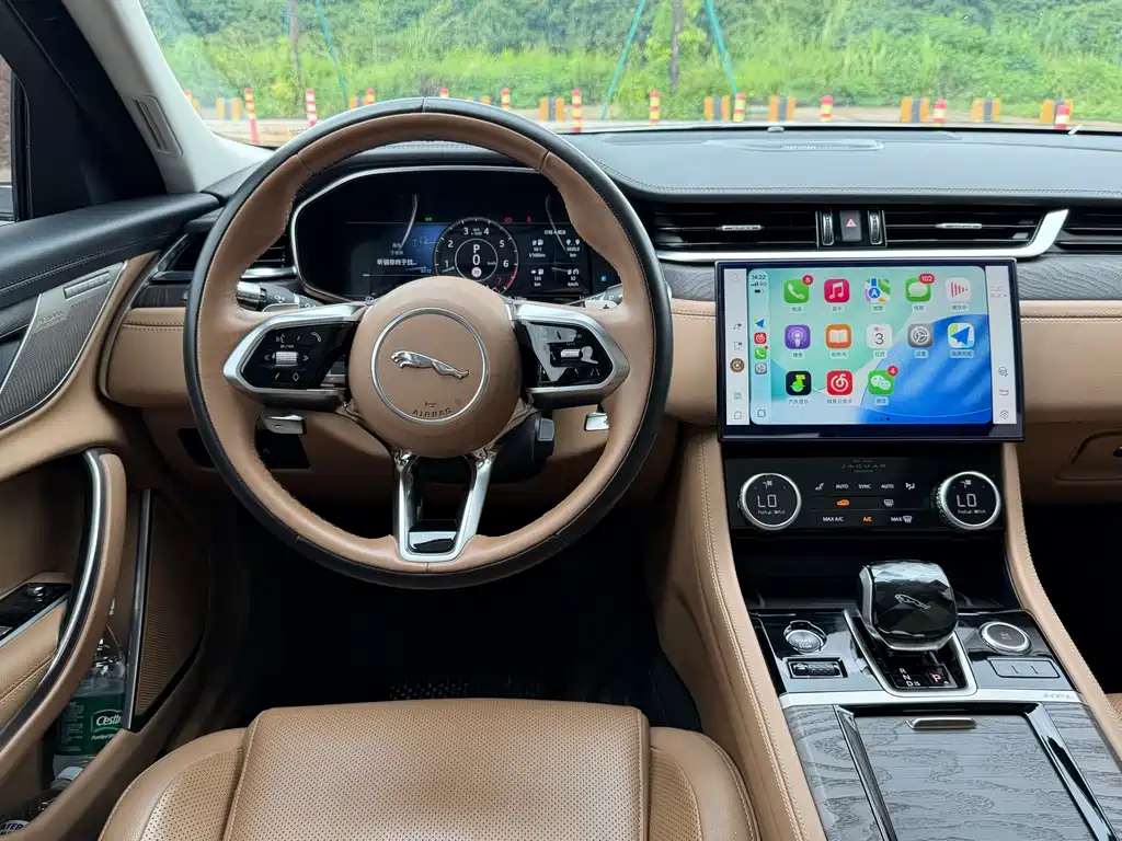 Jaguar XFL — миниатюра 8