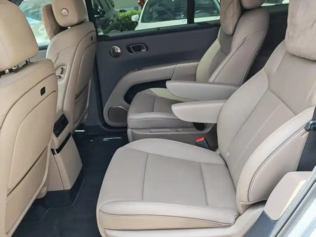 Li Auto i8 2025 Standard