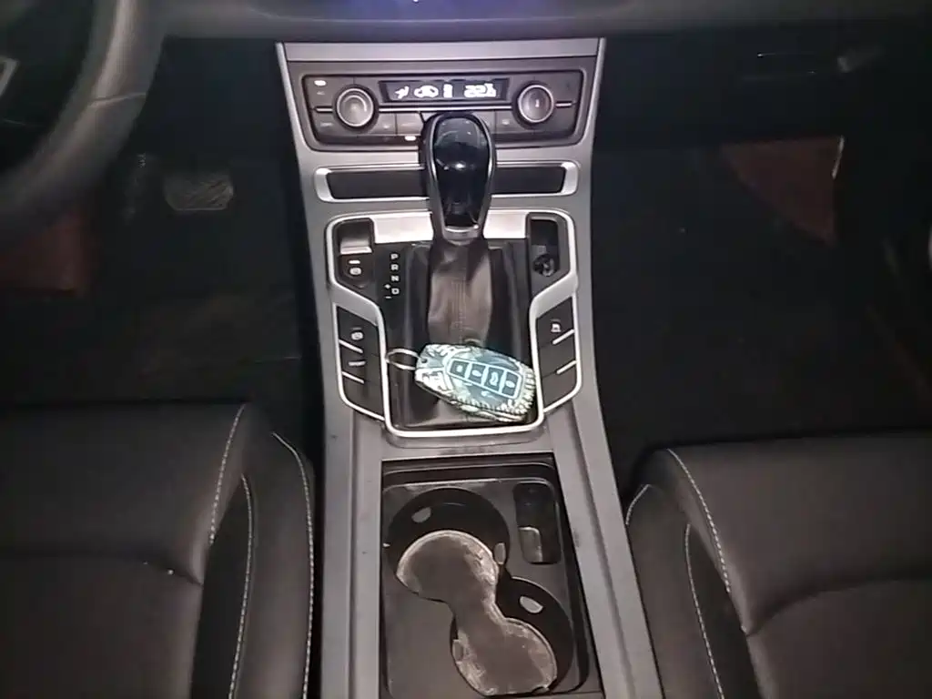 Geely Emgrand — миниатюра 14