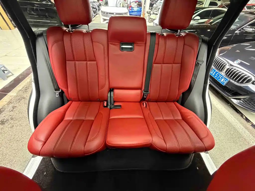 Land Rover Range Rover — миниатюра 23