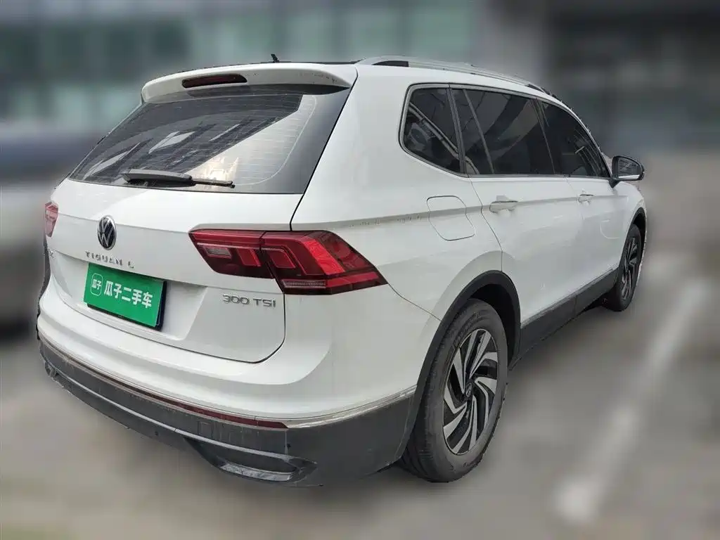 Volkswagen Tiguan L L 2025 300TSI AT