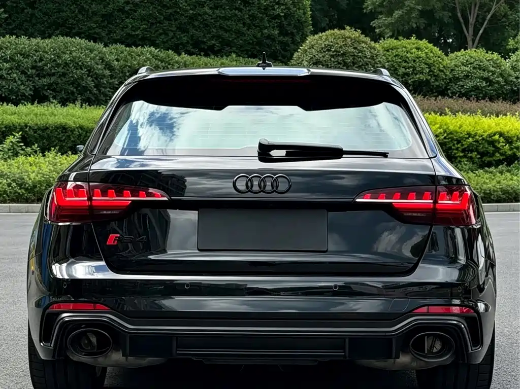 Audi RS 4 — миниатюра 15