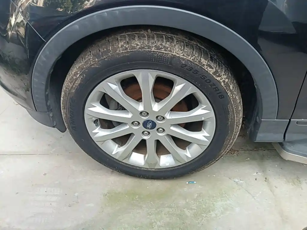 Ford Kuga — миниатюра 23