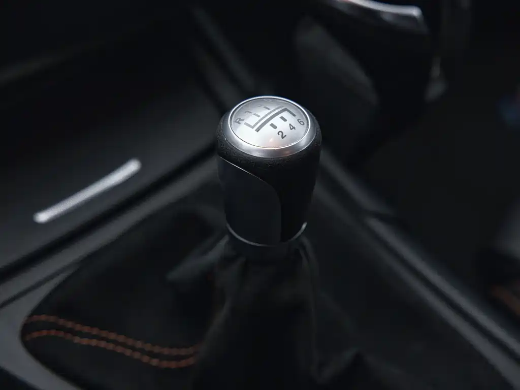 BMW 1 Series M — миниатюра 17