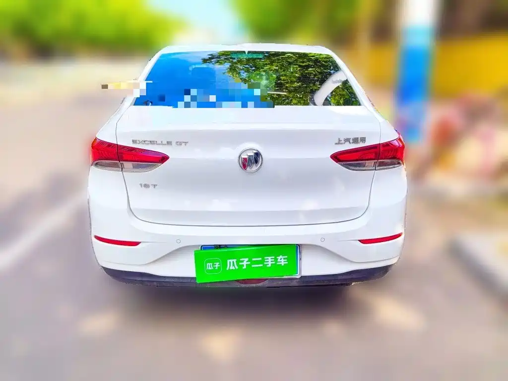 Buick Excelle — миниатюра 3