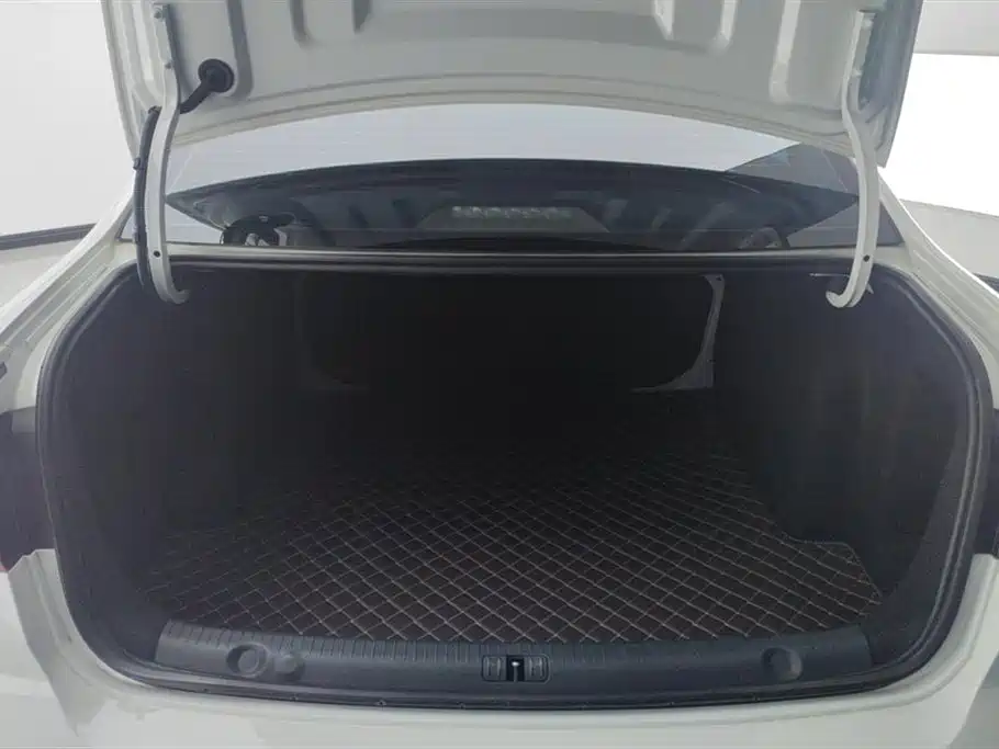 Volkswagen Lavida 2019 1.5L AT Comfort VI