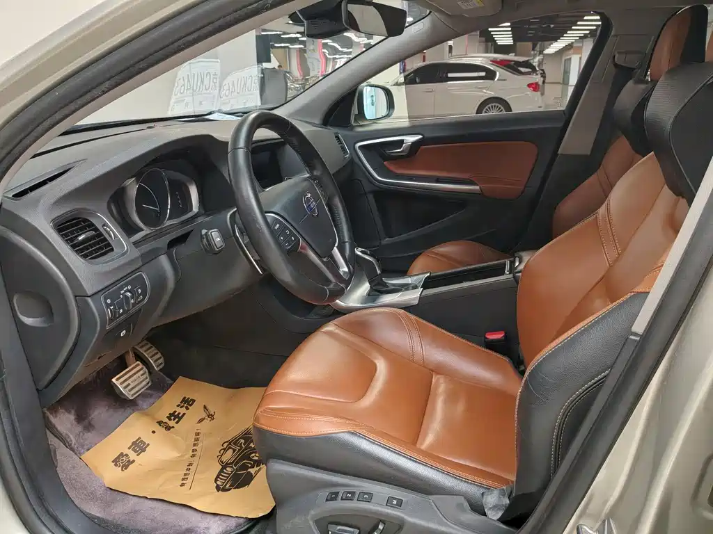 Volvo V60 2017 T5 V