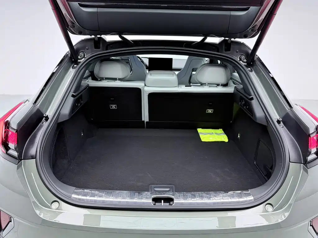 ZEEKR EXTREME KRYPTON 001