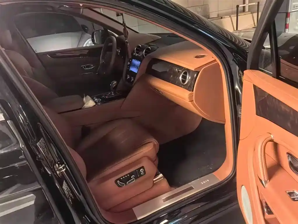 Bentley Bentayga 2019 3.0T PHEV