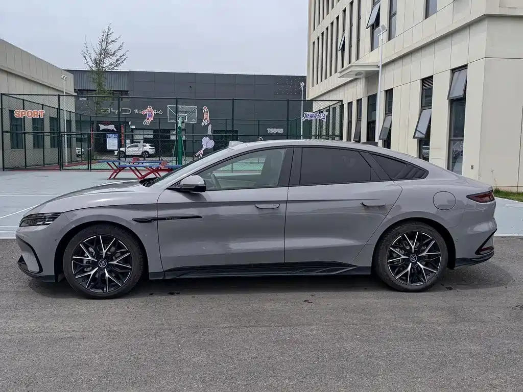 BYD Han 2025 DM-i Smart Drive 125KM Flagship