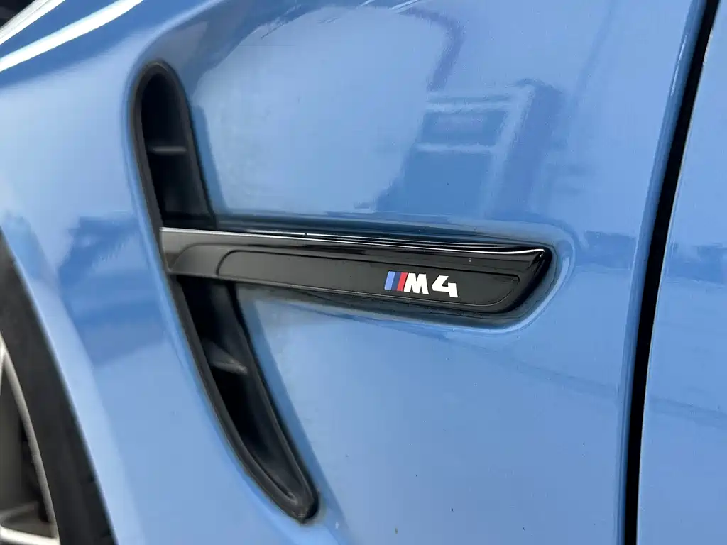 BMW M4 — миниатюра 12