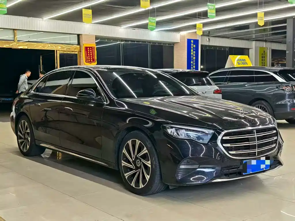 Mercedes-Benz E-Class — миниатюра 3