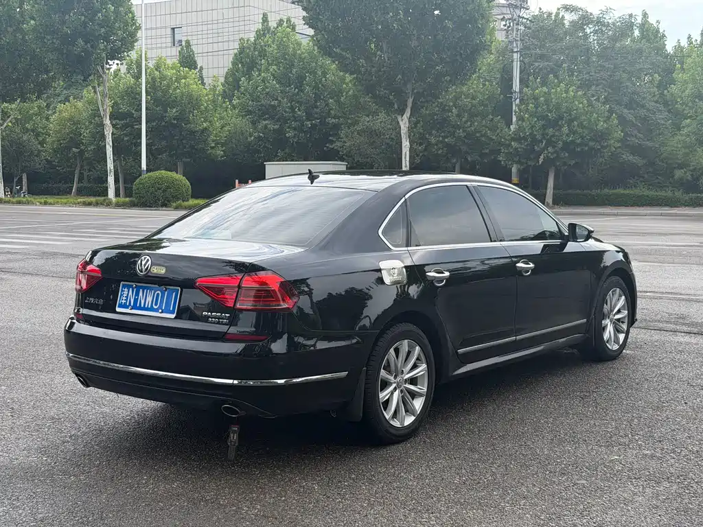 Volkswagen Passat 2017 330TSI DSG