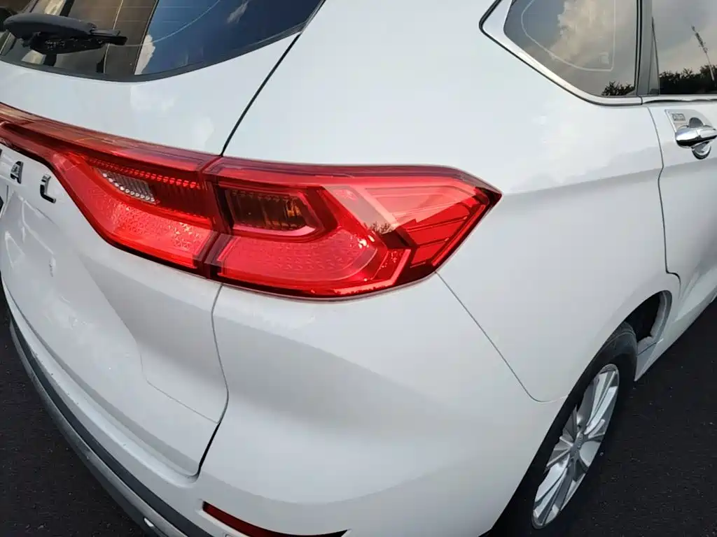 Haval M6 — миниатюра 8